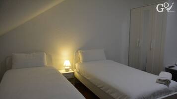 1 bedroom, desk, iron/ironing board, WiFi