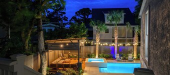 Luxury Beachside 6BR Coastal Paradise - Dog/Group/Family Friendly~ Amazing Pool!