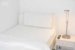 1 bedroom, desk, iron/ironing board, WiFi - Saarbrücken City Apartment - Superior (Saarbrücken)