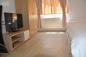 1 soveværelse, skrivebord, strygejern/strygebræt, Wi-Fi