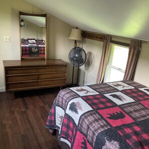 3 bedrooms, bed sheets