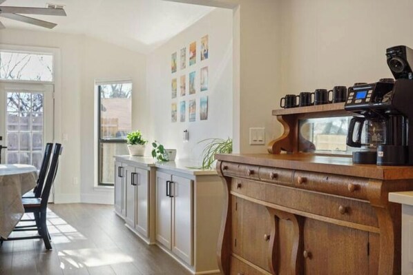 Interior - Traveler's House (Edmond)