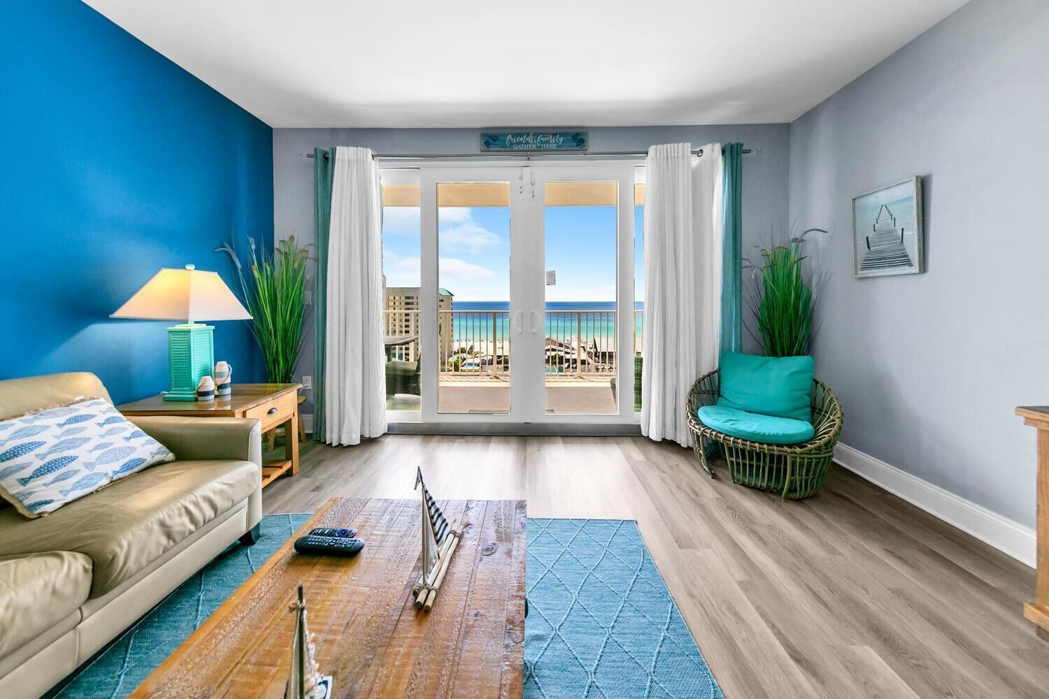 Apartment, Mehrere Betten (Laketown Wharf 927) | Wohnbereich