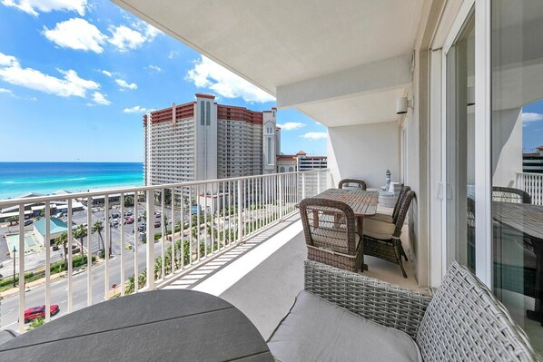 Condo, Multiple Beds (Laketown Wharf 927) | Outdoor dining - Laketown Wharf 927 (Panama City Beach)