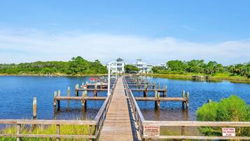 Apartment, 1 Queen-Bett (Pinnacle Port A-305) | Jachthafen