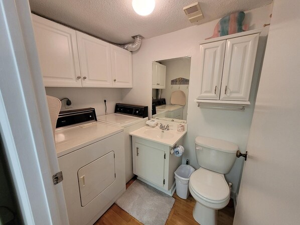 Condo, 1 Queen Bed (Pinnacle Port A-305) | Bathroom | Towels, soap, toilet paper