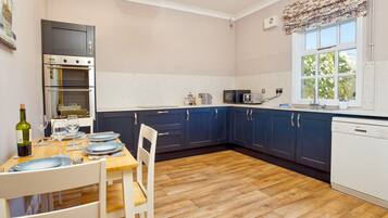 Frigorífic, microones, forn i rentaplats