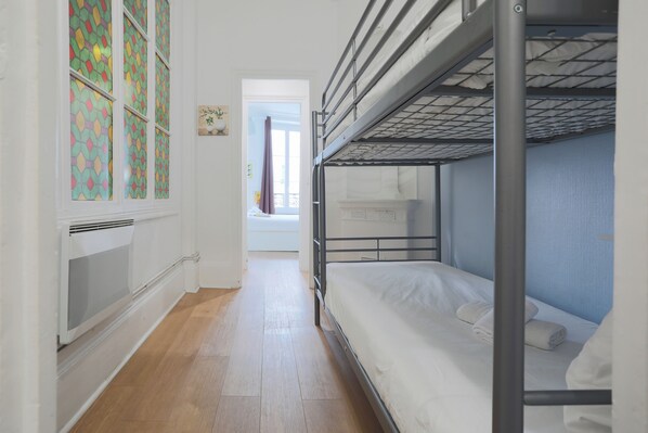 Apartment | 2 Schlafzimmer, Zimmersafe, Bügeleisen/Bügelbrett, kostenloses WLAN