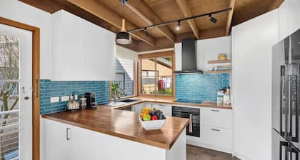 Illawong - A stunning double-storey townhouse