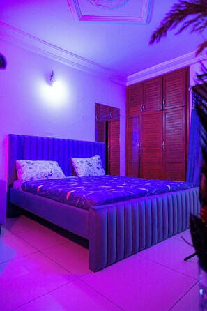 1 bedroom, WiFi, bed sheets - Profitez du Calme Avec le Studio D'elma (Abidjan)