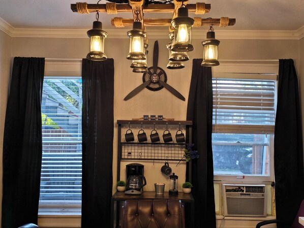 Interior - Charming 3-bedroom near the Pearl (San Antonio)