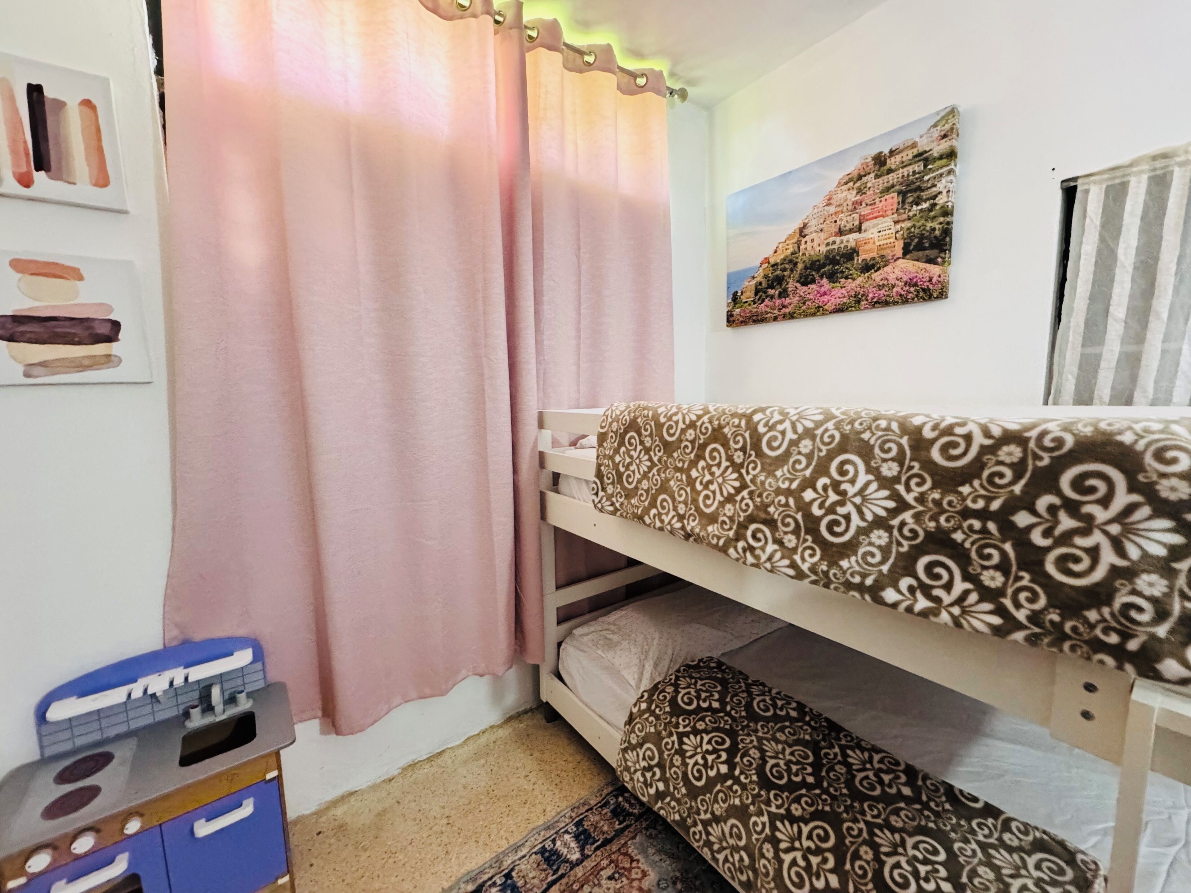 3 sovrum, strykjärn/strykbräda, wi-fi och sängkläder