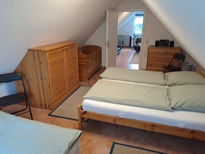 1 bedroom, free WiFi, bed sheets