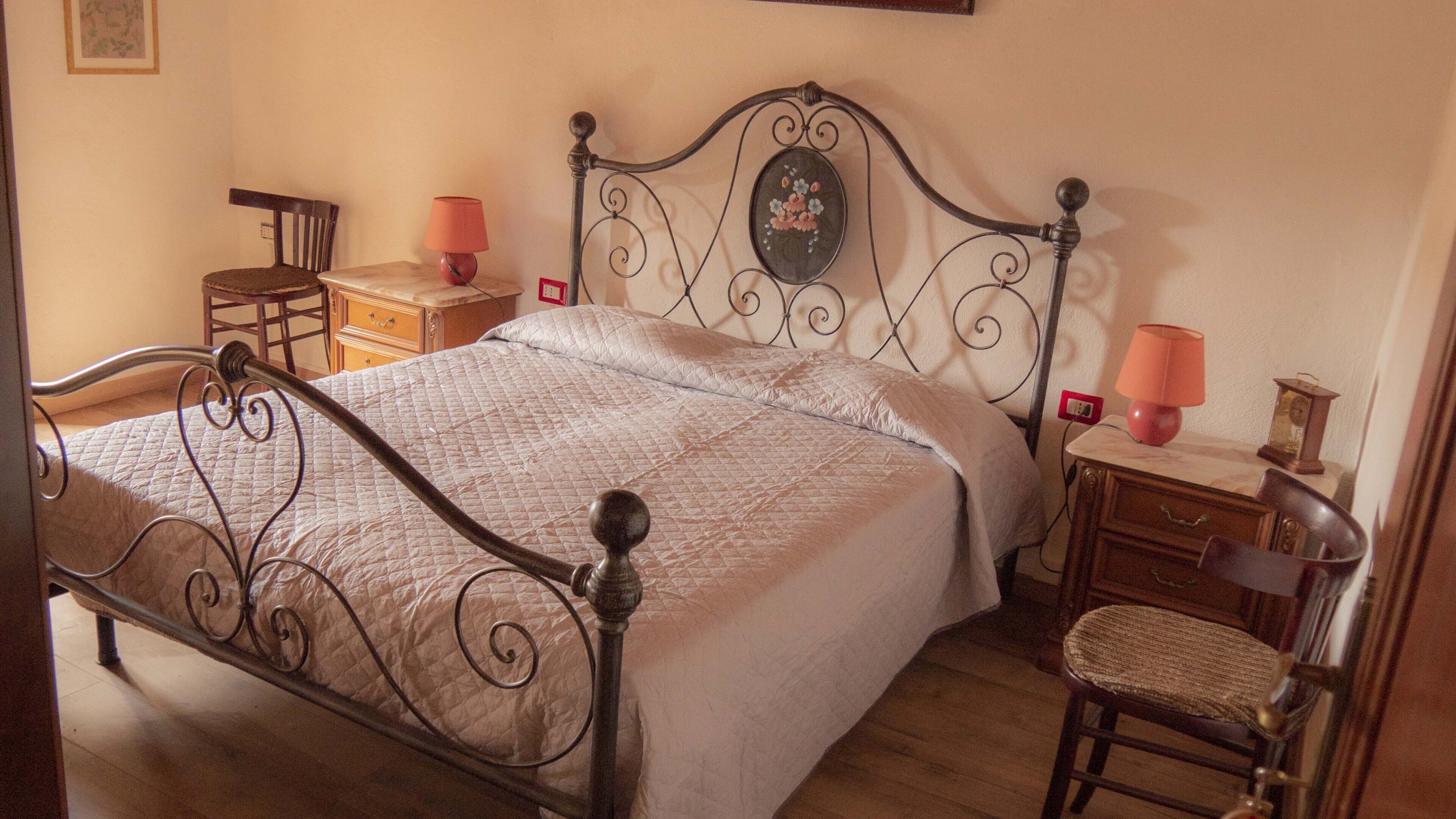 2 chambres, fer et planche à repasser, lit parapluie, Wi-Fi