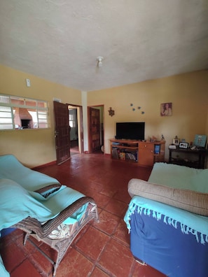 2 bedrooms, WiFi - Chácara Flor da Manhã! Onde o Lazer e o Descanso em Família e Garantido (Maracanã Jarinu)