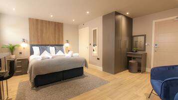 Standard Room | 1 bedroom, iron/ironing board, free WiFi