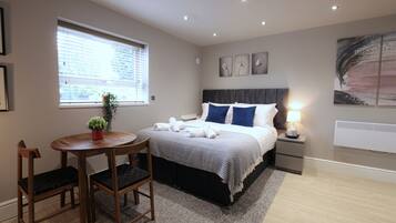 Comfort Double or Twin Room, Ensuite, Courtyard View ((11)) | Dining