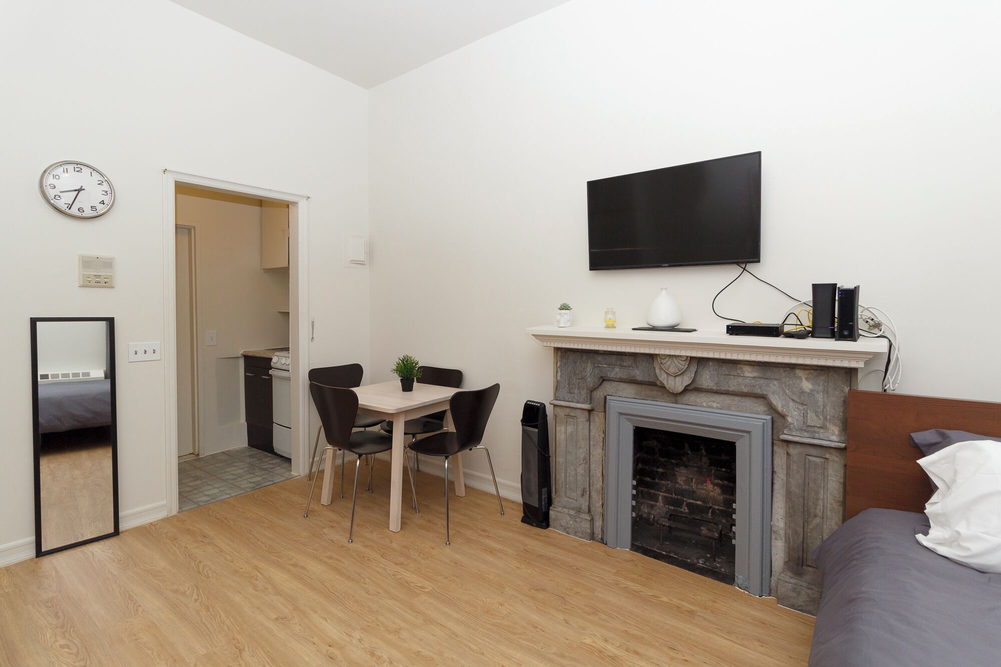 1 bedroom, travel crib, WiFi, bed sheets