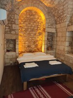 Comfort Triple Room, Balcony, Courtyard View | Premium bedding, down comforters, individually decorated, desk