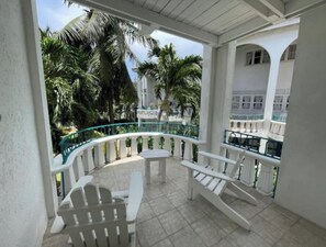 Terrace/patio - Irie for 2 (Runaway Bay)