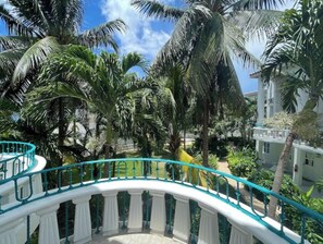 Property grounds - Irie for 2 (Runaway Bay)