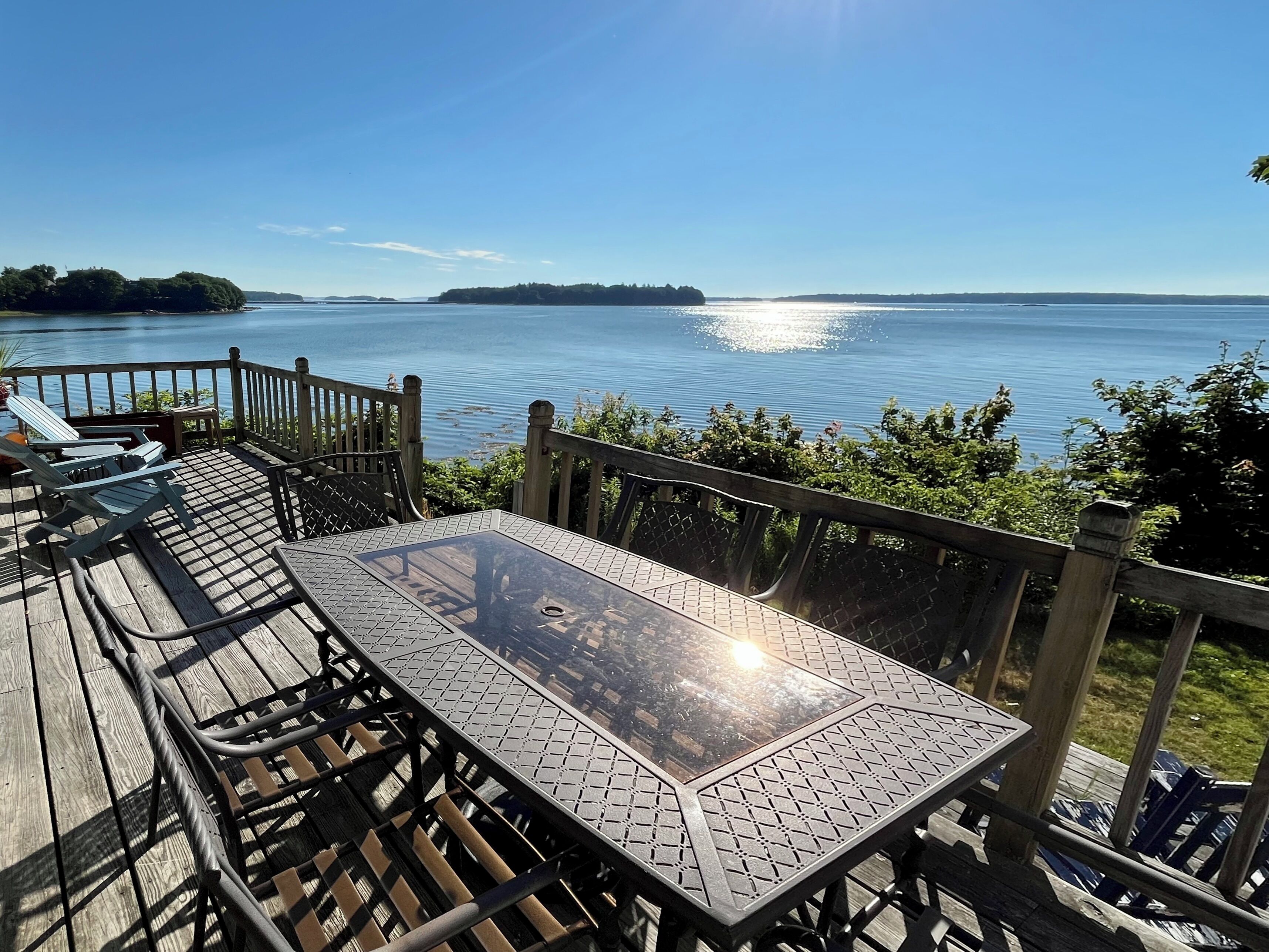 Welcome to The Villa!  Charming oceanfront cottage right in Portland