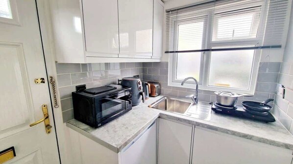 Fridge, microwave, oven, toaster