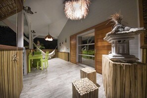 Egyptian cotton sheets, premium bedding, pillowtop beds, minibar - Maison Clementine (Fort-de-France)