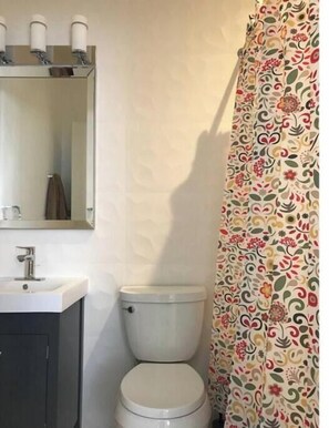 Towels, toilet paper