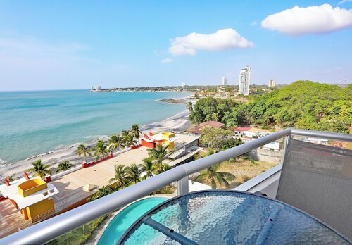 Two Bedroom Beach Front Condo with Amazing Ocean View