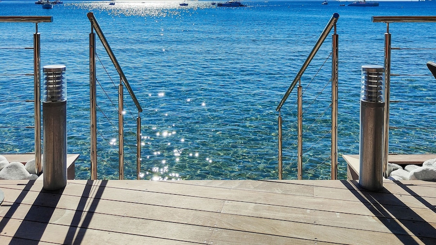 Bor HÎtel & Restaurant - Plage privée