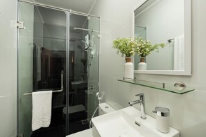 Room code: Three-Bedroom Villa Second Floor | Bathroom | Shower, hair dryer, bidet, soap - The Islands Breeze Villa (Dehiwala-Mount Lavinia)