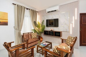 Room code: Three-Bedroom Villa Second Floor | Living area - The Islands Breeze Villa (Dehiwala-Mount Lavinia)