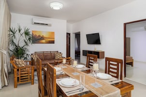 Villa familiar, 3 habitaciones, vistas al jardín (Second Floor) | Comedor