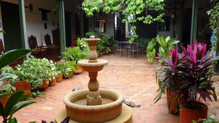 HOTEL MISION SANTA BARBARA