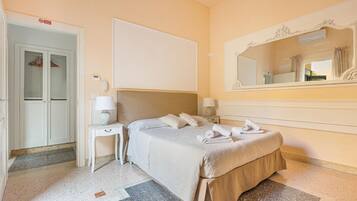 1 bedroom, in-room safe, iron/ironing board, free WiFi