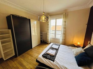 2 Schlafzimmer, Schreibtisch, Internetzugang, Bettwäsche