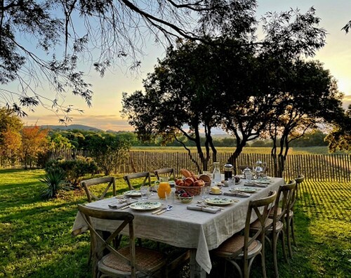 5-Bedroom Country House with Pool, Mirabeau in Luberon