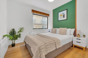 1 Schlafzimmer, Schreibtisch, Bügeleisen/Bügelbrett, kostenloses WLAN