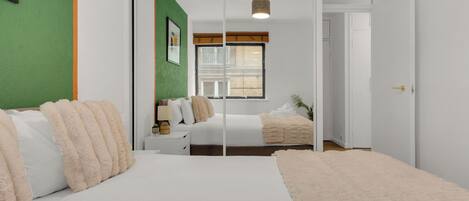 1 camera, una scrivania, ferro/asse da stiro, Wi-Fi gratuito