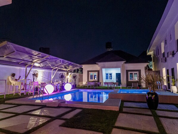 Apartment | Pool | Outdoor pool