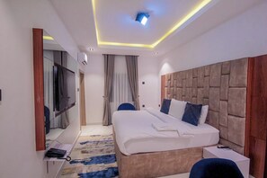 Apartment | 2 bedrooms, free WiFi, bed sheets - Benin City Blissful Apartment - Cozy 2BR Retreat (Benin City)
