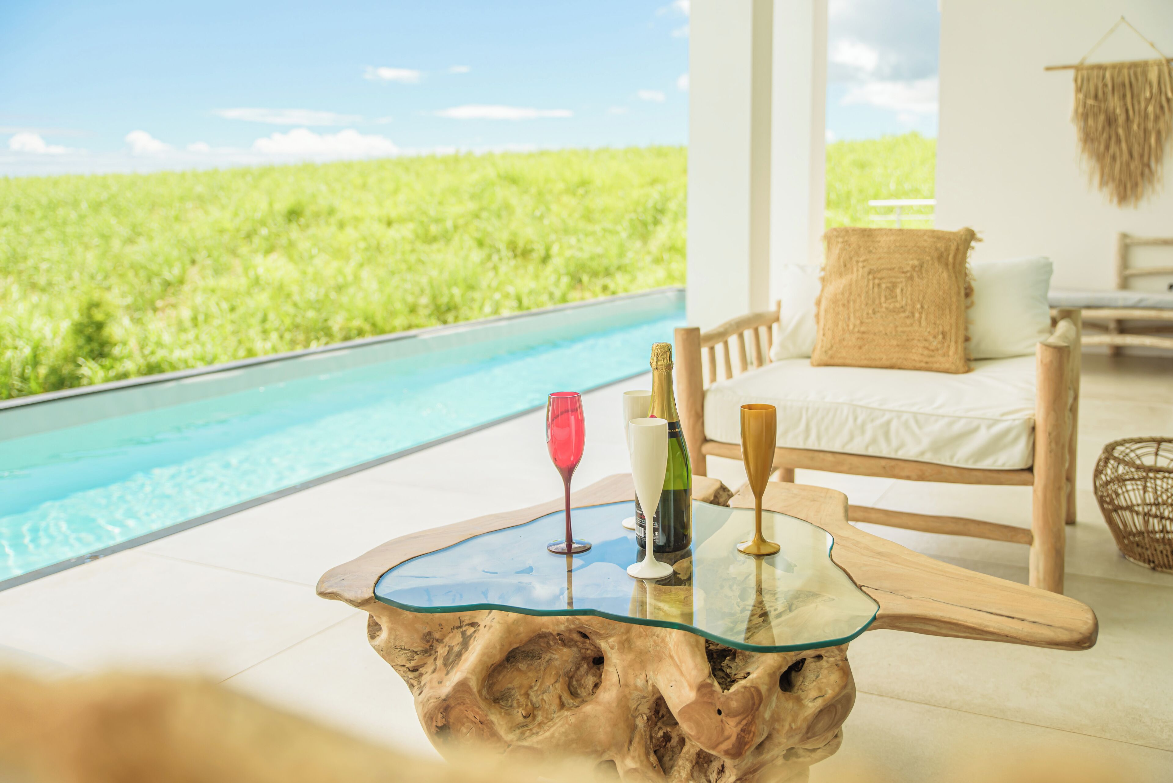 حمّام سباحة خارجي