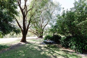 Outdoor dining - Country charm in the heart of Margaret River (Rosabrook)