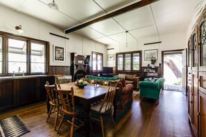 TV connectée, cheminée