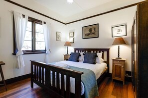 3 chambres, bureau, fer et planche à repasser, Wi-Fi gratuit