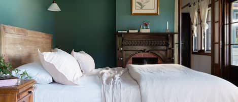 Desk, iron/ironing board, free WiFi, bed sheets