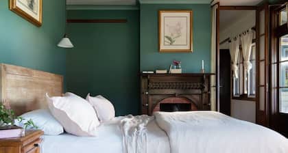 Margaret River country style, traditional farm stay set in stunning nature
