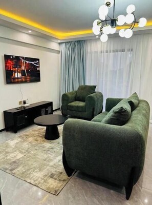 Smart TV - Beautiful 2 bed in Kileleshwa (Nairobi)