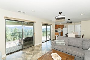 Smart-TV, peis og kontorer